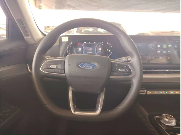 Car image 24