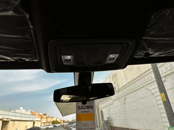 Car image 23