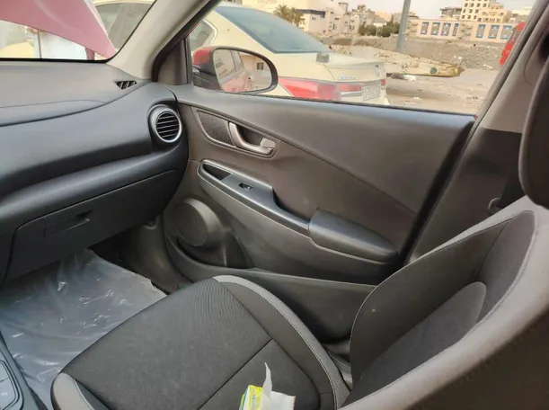 Car image 32