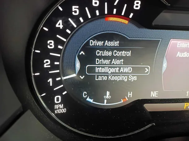 Car image 25