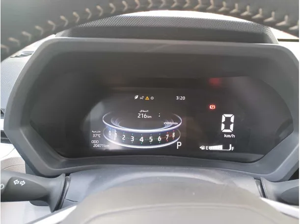 Car image 16