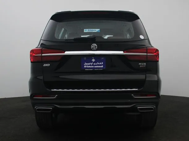 Car image 12