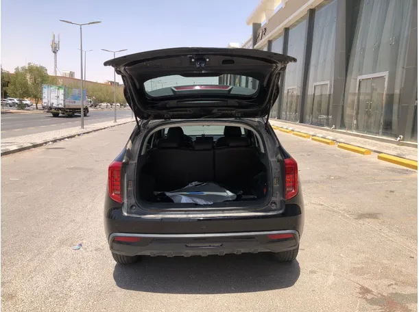 Car image 20