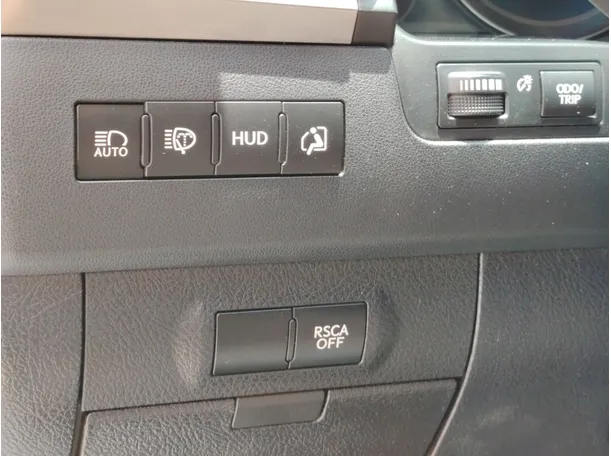 Car image 28