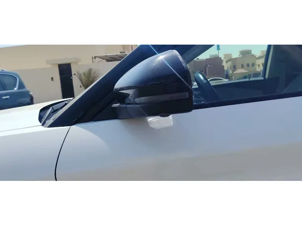 Car image 29