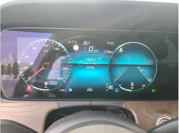 Car image 30