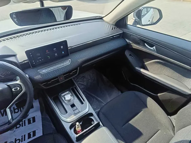 Car image 29