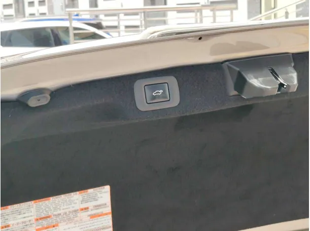 Car image 38