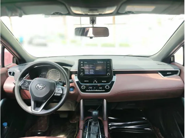 Car image 15
