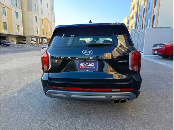 Car image 6