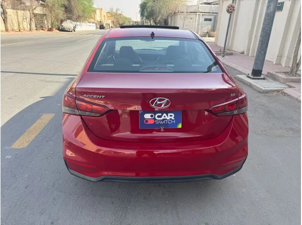 Car image 6