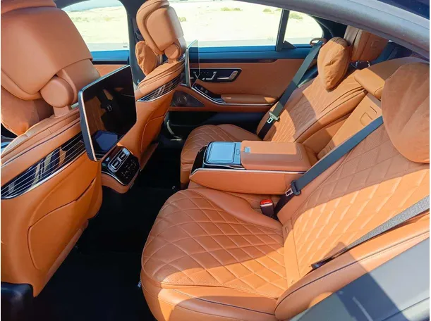 Car image 21