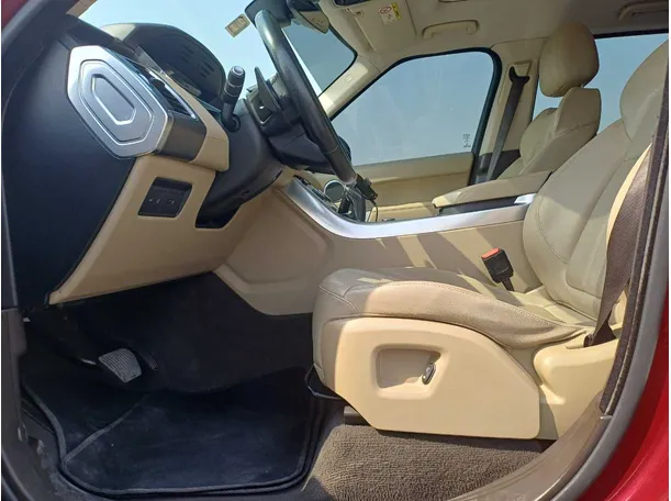 Car image 12