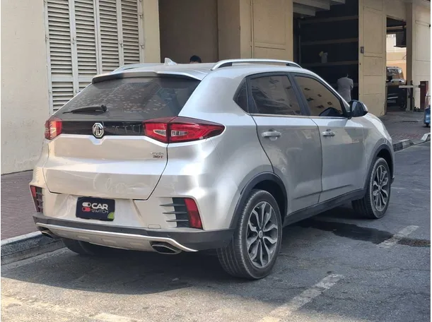 Car image 5