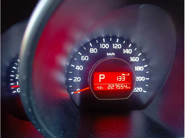 Car image 26