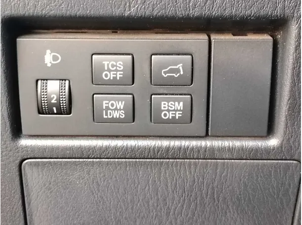 Car image 28