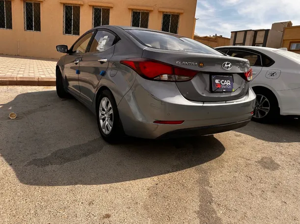 Car image 7