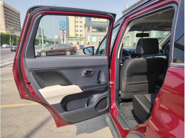 Car image 14