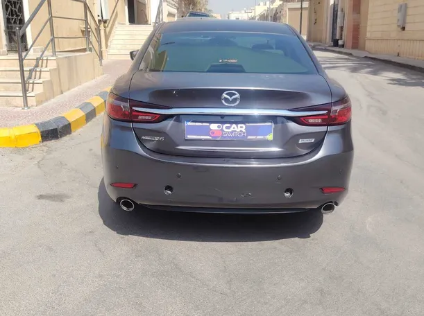 Car image 6