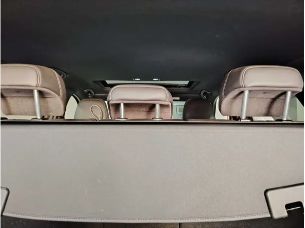 Car image 31