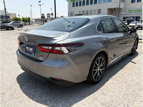 Car image 5