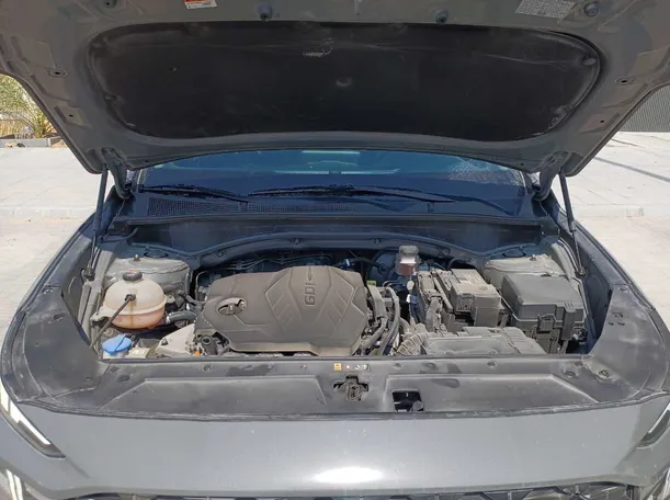 Car image 24
