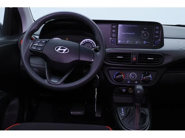 Car image 15