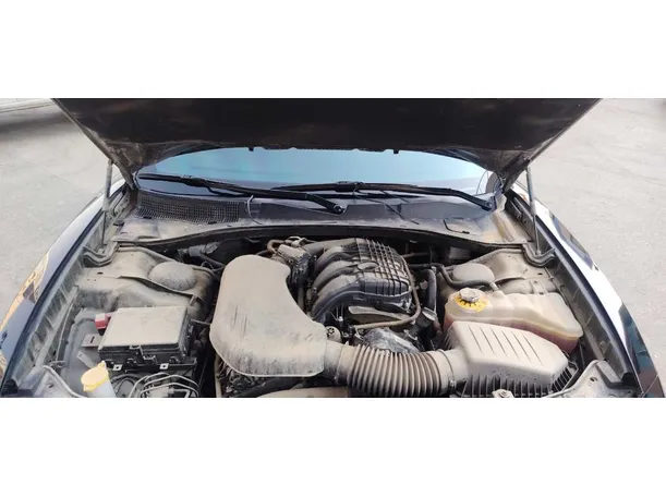 Car image 30
