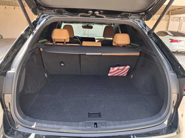Car image 21
