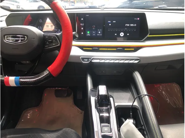 Car image 15