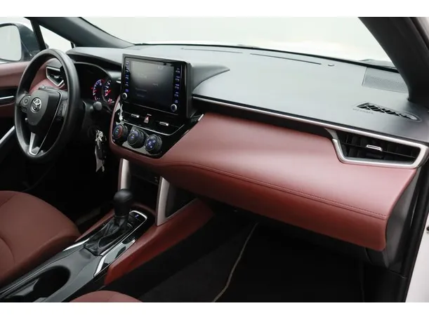Car image 10