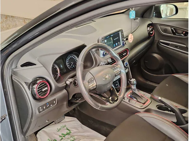 Car image 13