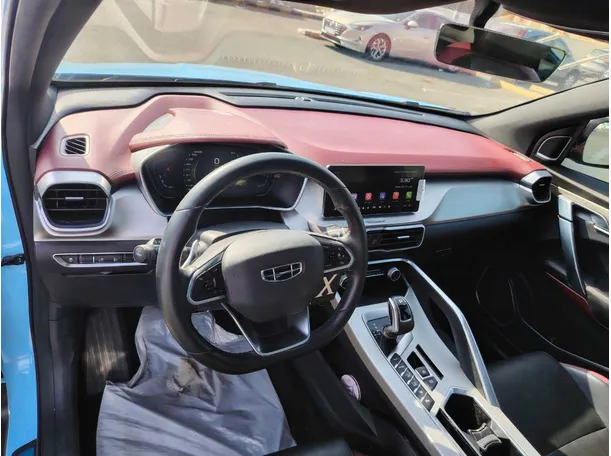 Car image 13