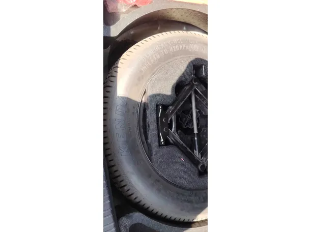 Car image 27