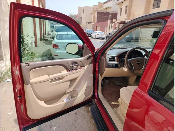 Car image 13