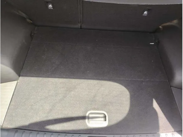 Car image 28