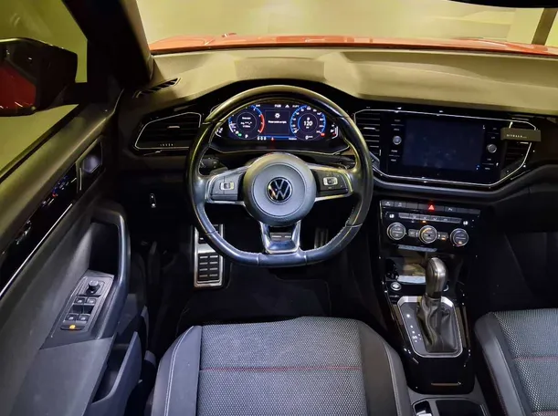 Car image 18