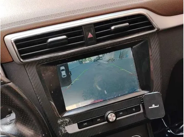 Car image 28