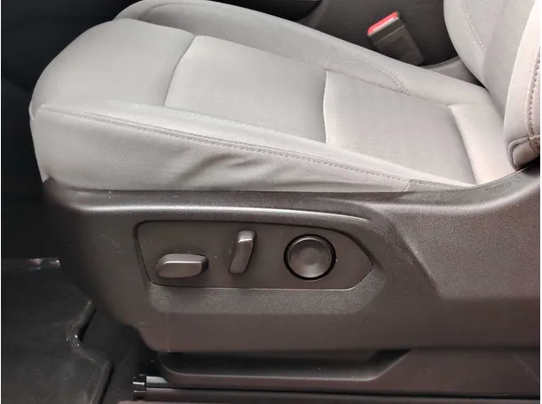 Car image 28