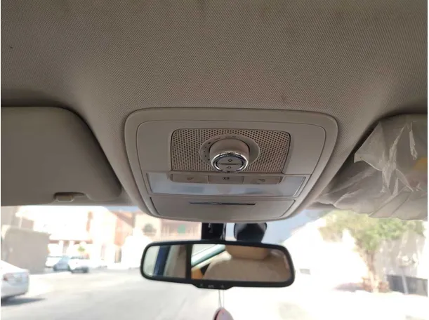 Car image 21