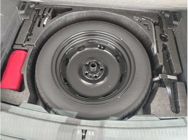 Car image 41