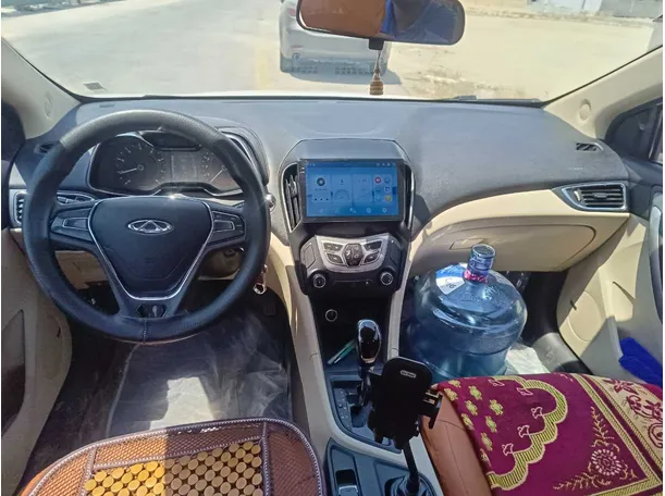 Car image 19