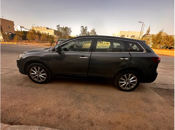 Car image 7