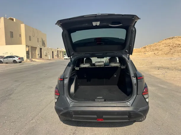 Car image 20