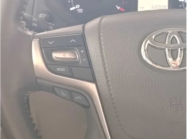 Car image 28