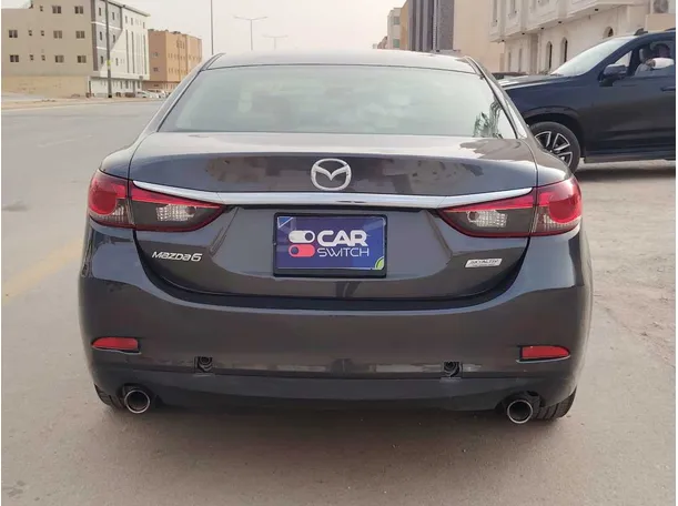 Car image 6