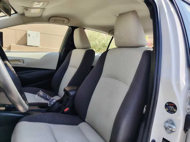 Car image 12
