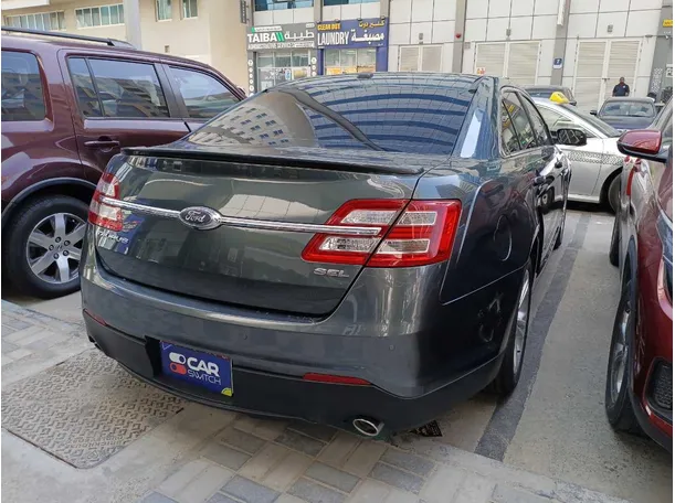 Car image 5