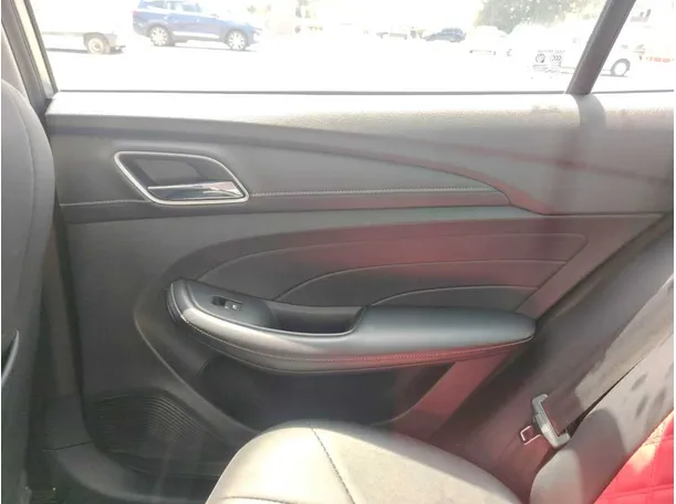 Car image 31