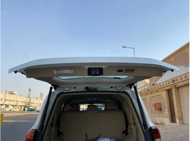 Car image 20